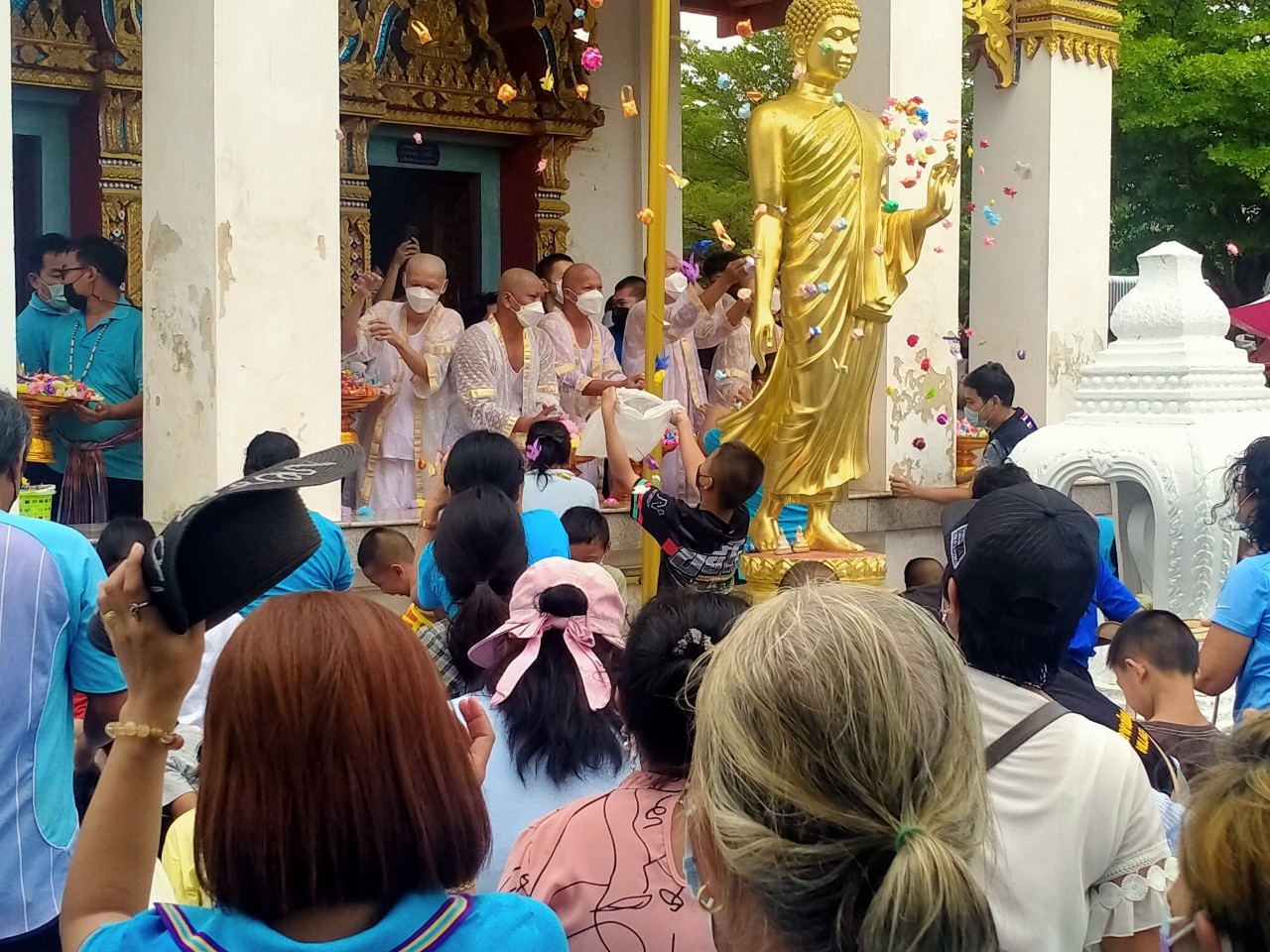 title - พิธีบรรชาอุปสมบทเฉลิมพระเกียรติสมเด็จพระนางเจ้าสิริกิติ์ พระบรมราชินีนาถ พระบรมราชชนนีพันปีหลวง เนื่องในโอกาสมหามงคลเฉลิมพระชนมพรรษา 90 พรรษา 12 สิงหาคม 2565